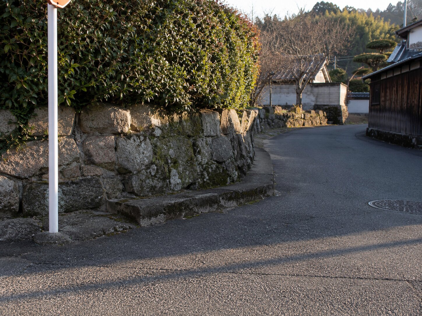 八又交差点の案内標識に関する奇妙な記録