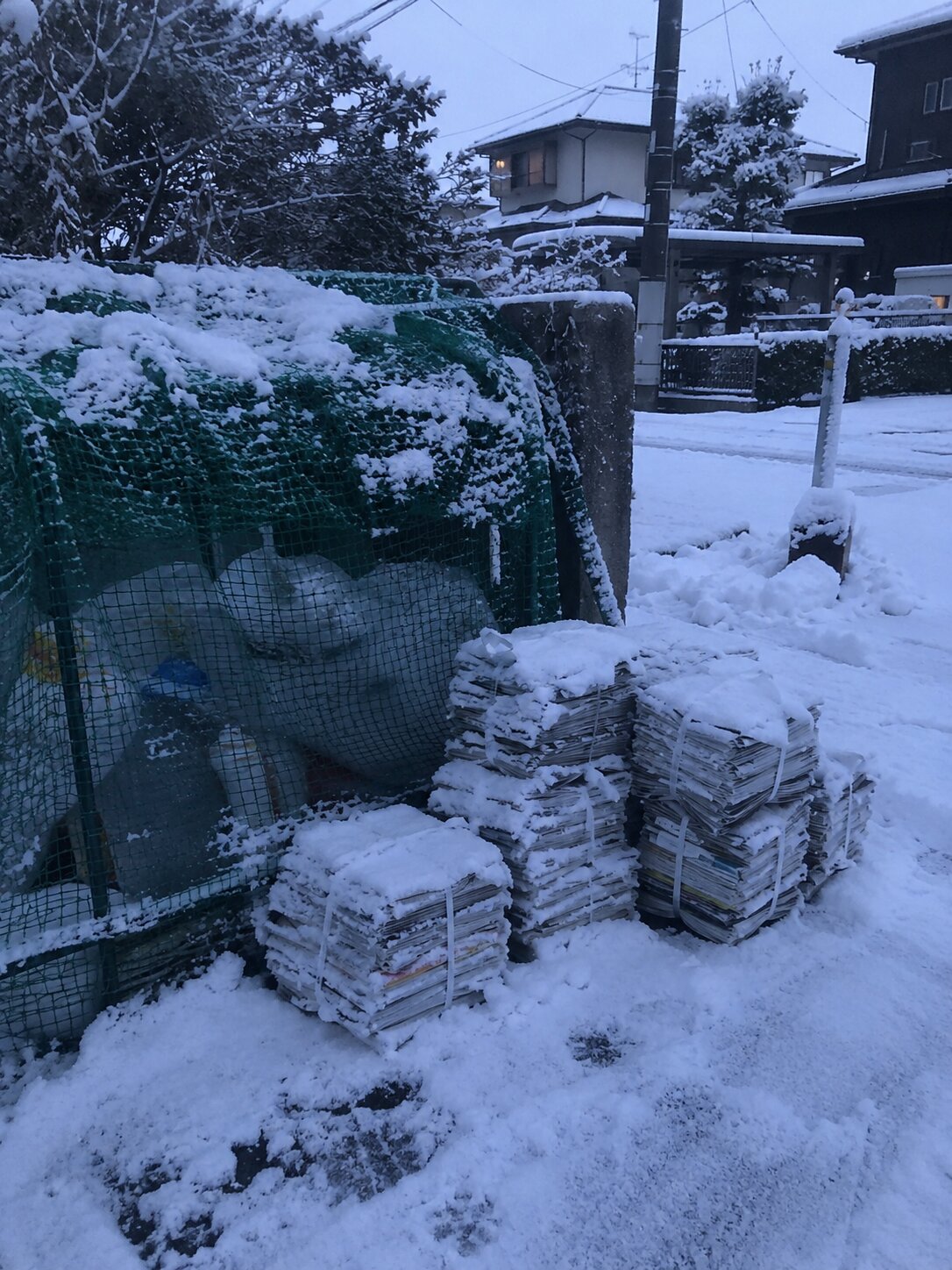 桜台三丁目の古新聞の束に関する奇妙な記録