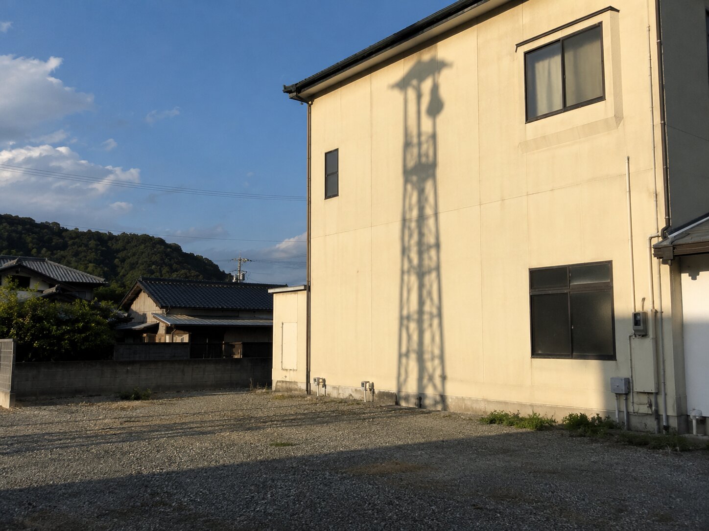 浅間沢の集会所の壁の火の見やぐらに関する奇妙な記録